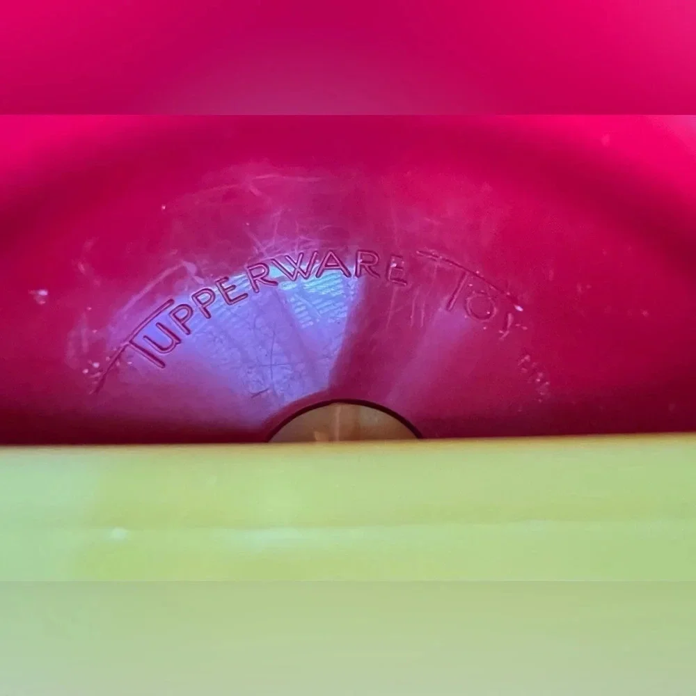 Tupperware | Shape-O children’s toy.